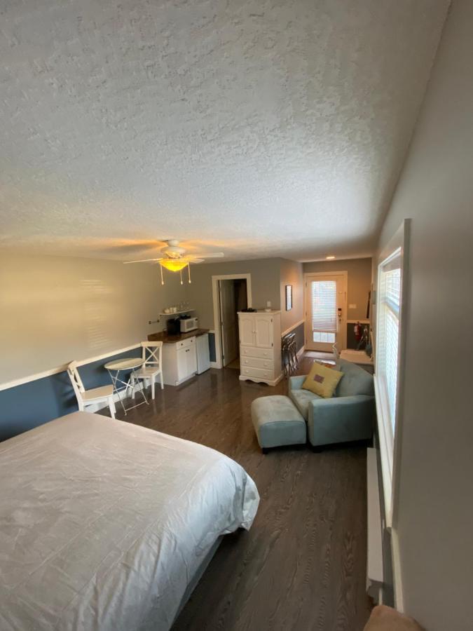 Guest On Benvenuto Guest house Brentwood Bay
