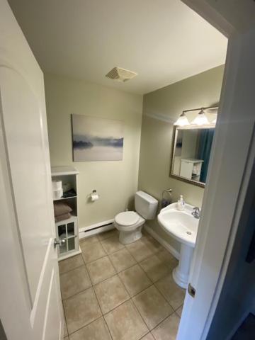 Guest On Benvenuto Brentwood Bay
